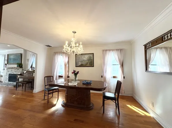 145-81 Eighth Avenue image 12 of 39