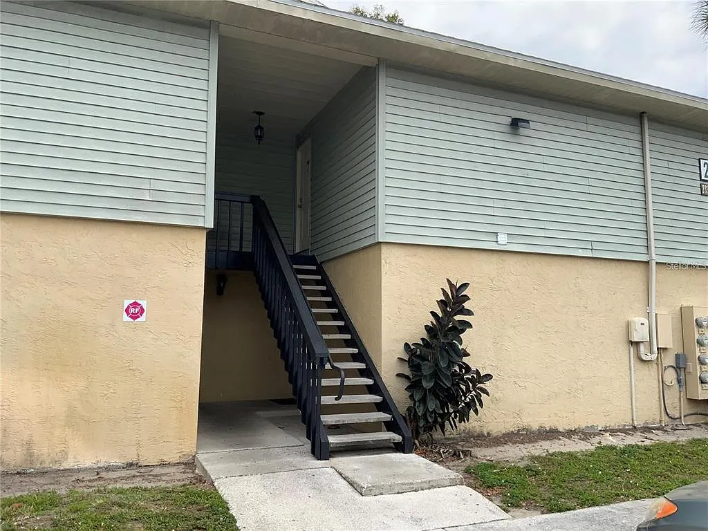 2 bed, 2.0 bath, 918 sqft, $1,450 — Photo 1
