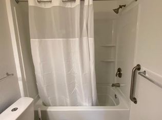 2380 Westbank Rd, Toledo, OH 43614