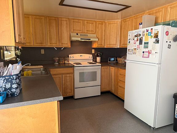 2nd image of 706 W 1800 N