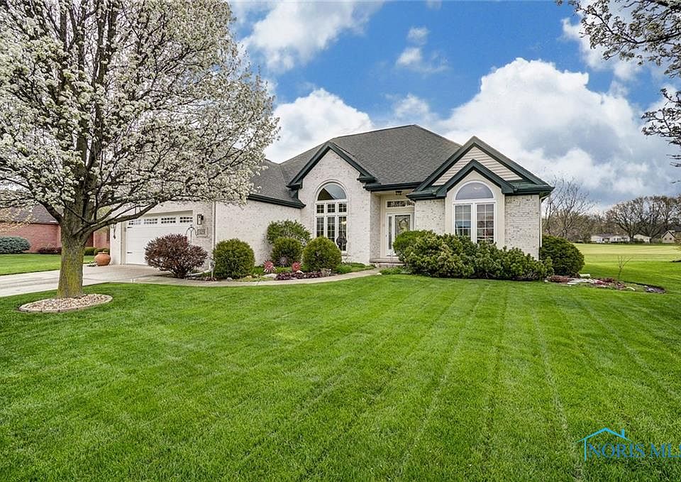 1st image of 523 Pine Valley Dr