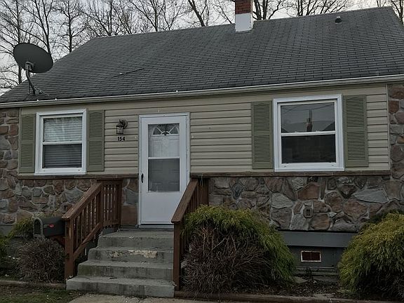 2nd image of 154 W Deen Ave