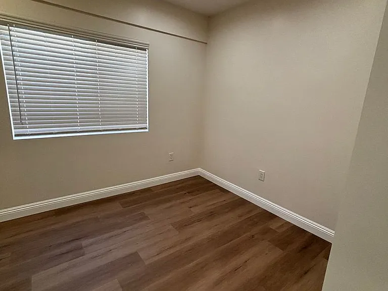 124-126 S Marengo Ave #124-D — Photo 12