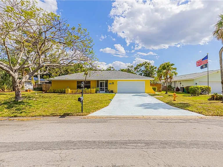 117 Big Springs Dr — Photo 1