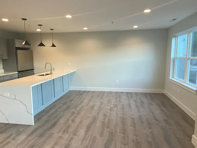 530 N Main St #2 — Photo 5