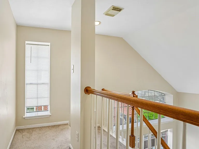 15415 Truslow Point Ln — Photo 32