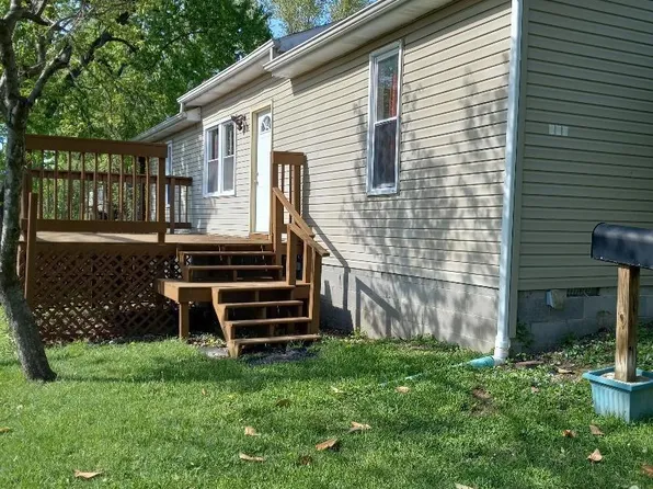 417 E Winters Ave, Du Quoin, IL 62832