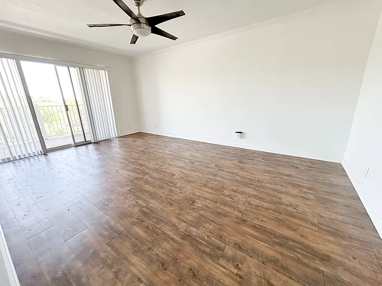 3415 W End Ave #911 — Photo 5