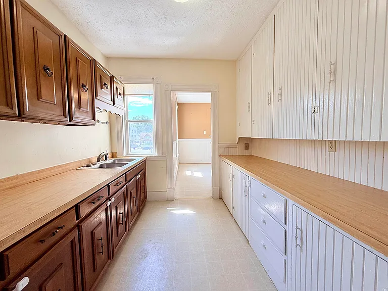 603 Silver St #3R — Photo 8