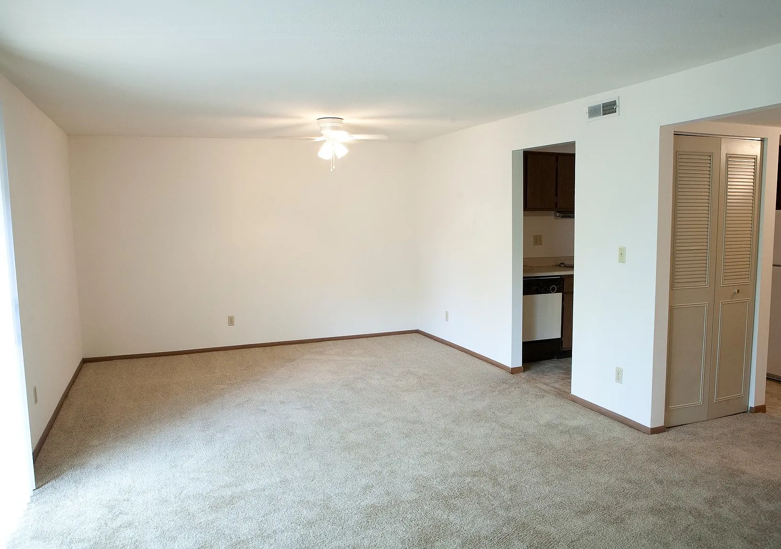 Old Orchard Trace Apartments — Photo 3