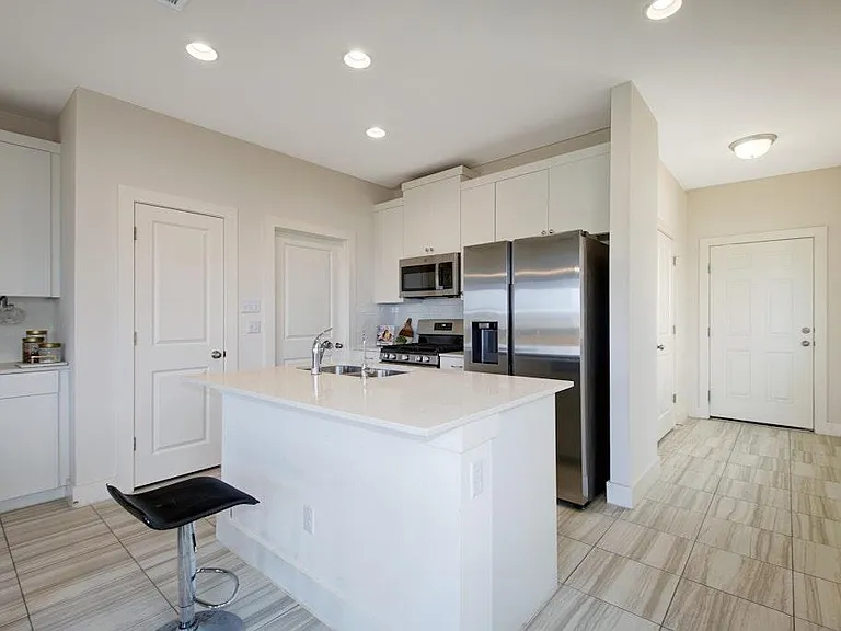 413 White Steppe Way — Photo 10