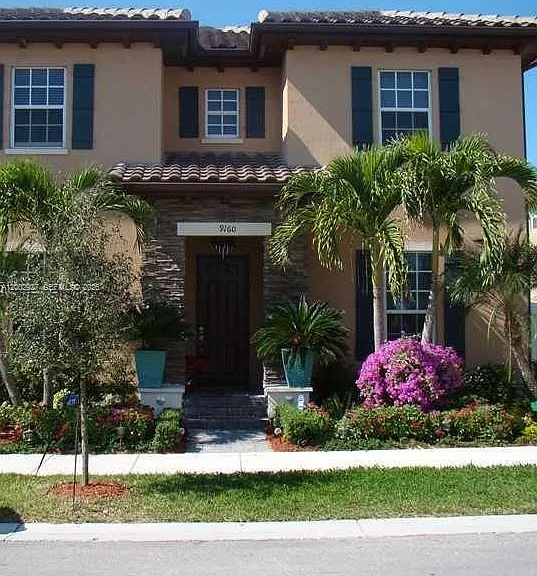 9160 SW 171st Ct — Photo 1