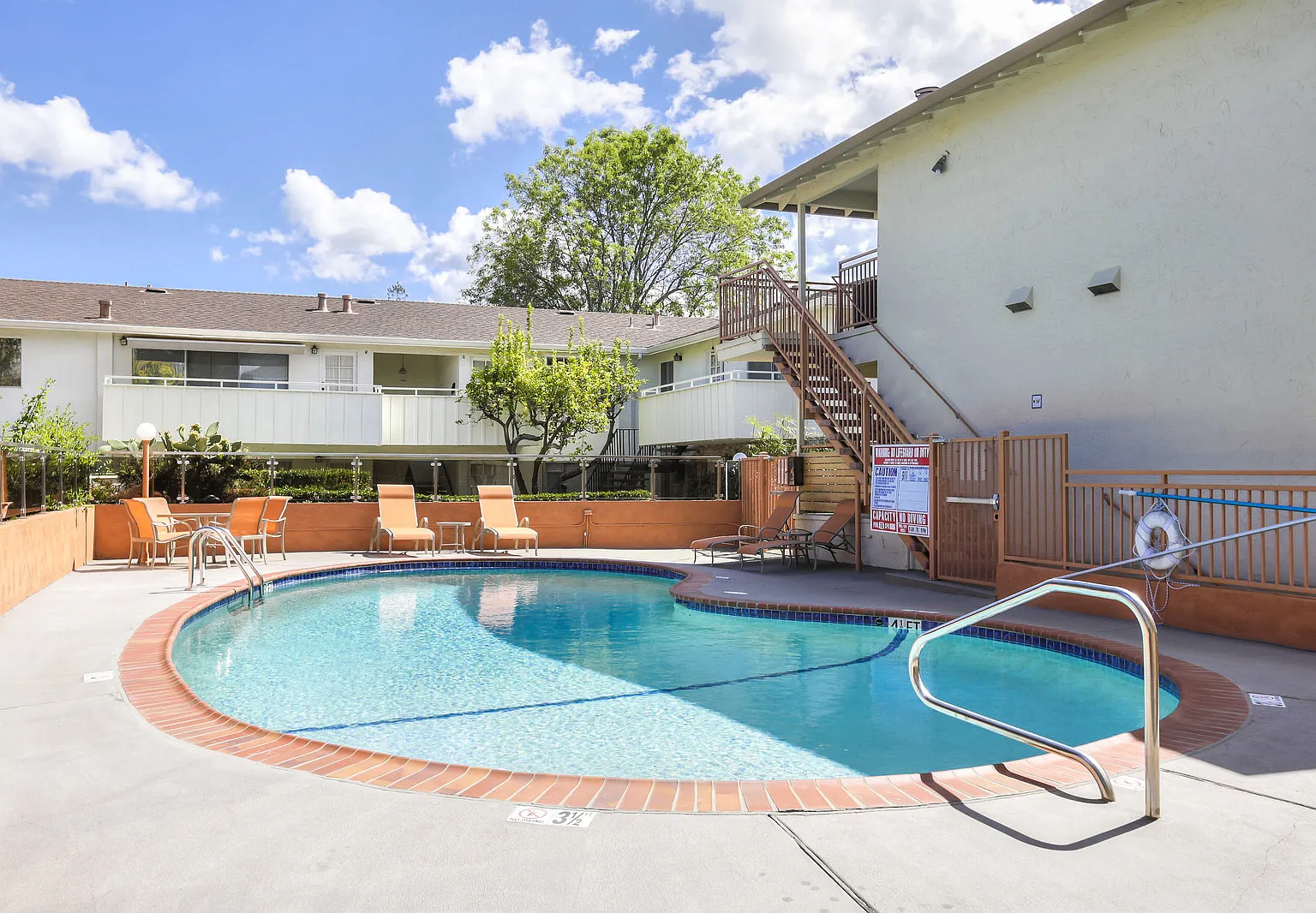 3 bed, 1200 sqft, $6,500 — Photo 4