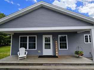 3 Hope Ln, Brunswick, ME 04011