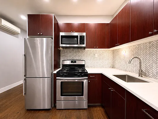 Kitchen, photo 1