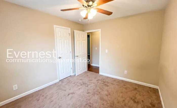 61 Corley Ave — Photo 11
