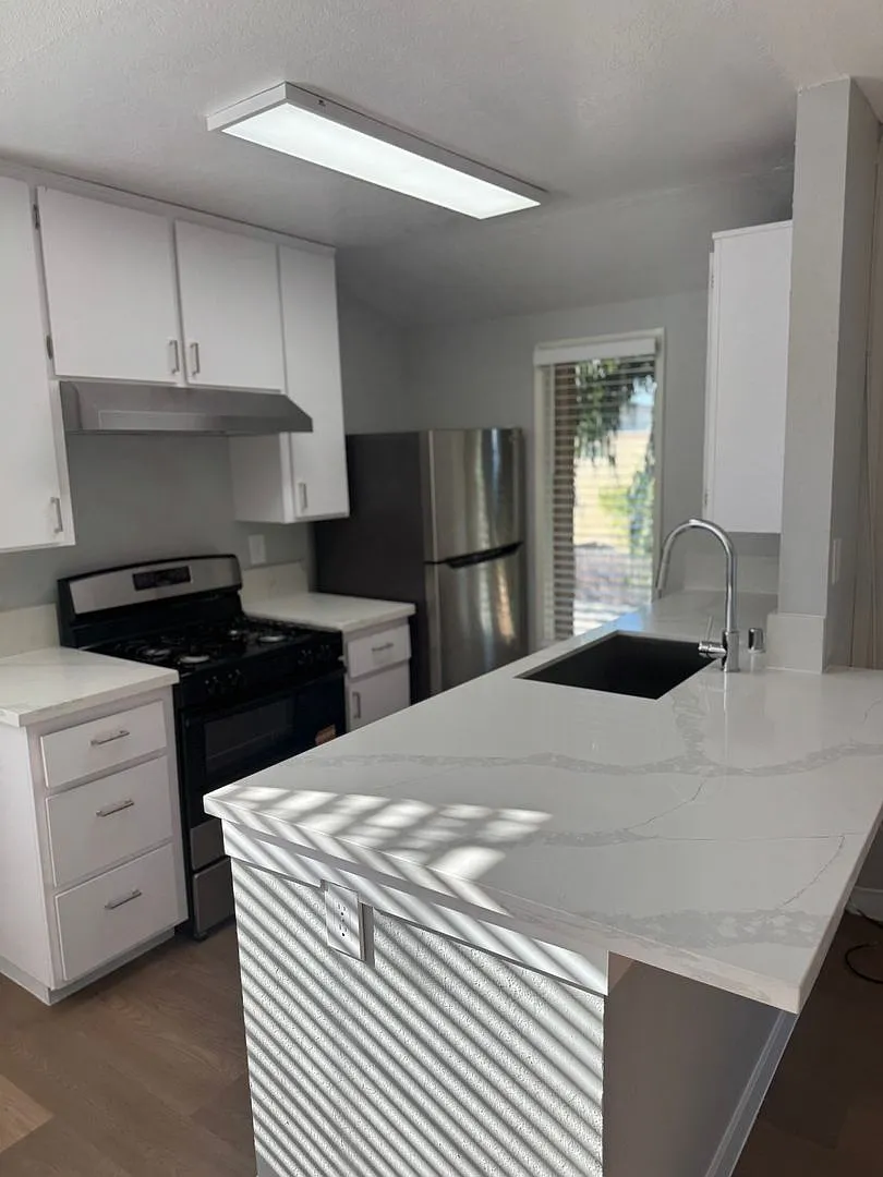 Harbor Terrace Apartments — Photo 1