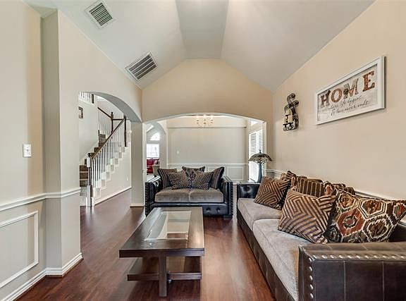 5th image of 1513 Weatherstone Dr