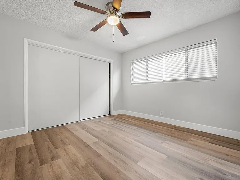 815 Victor Ave — Photo 28
