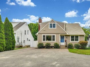 105 Pulaski Rd, East Northport, NY 11731