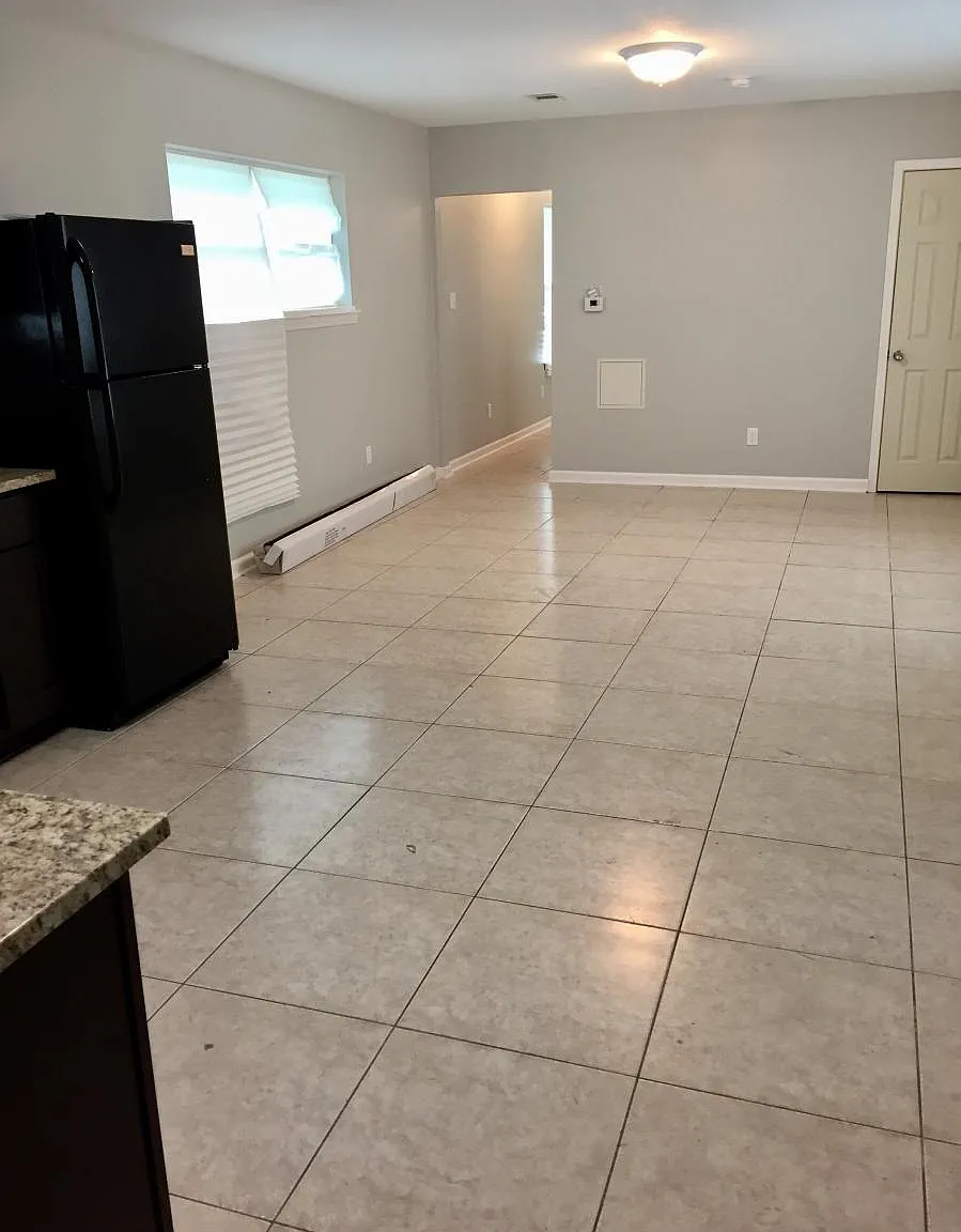 2 bed, 1092 sqft, $1,300 — Photo 4