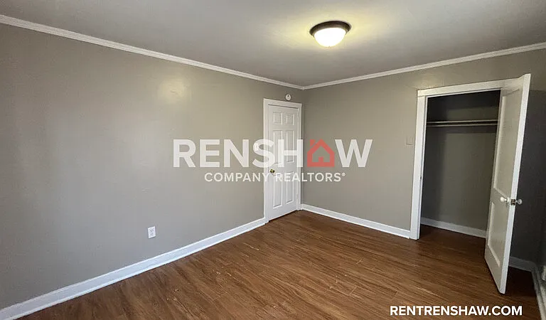 1840 Hartland St — Photo 3