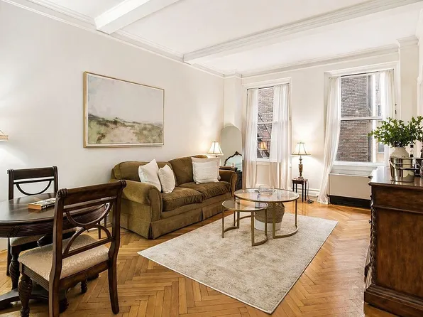 1060 Park Ave APT 3A, New York, NY 10128