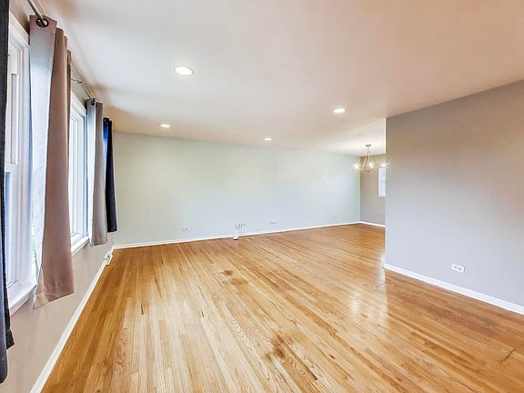 2nd image of 1061 E Sayles Dr