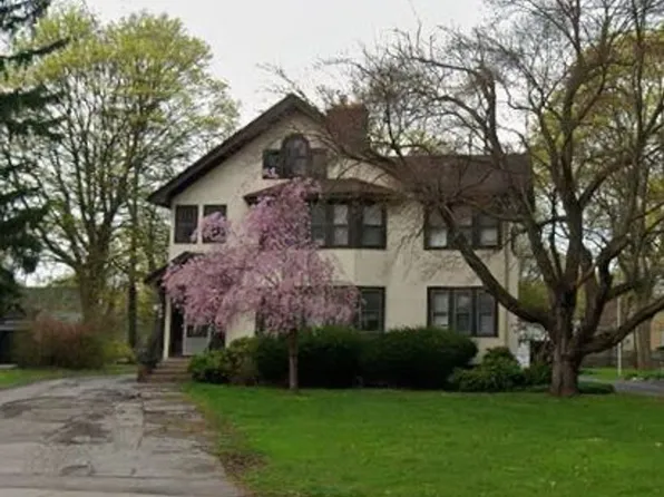 459 N Winton Rd, Rochester, NY 14610