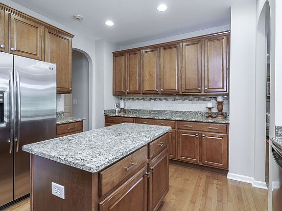4th image of 2752 Blakely Ln Unit 2752