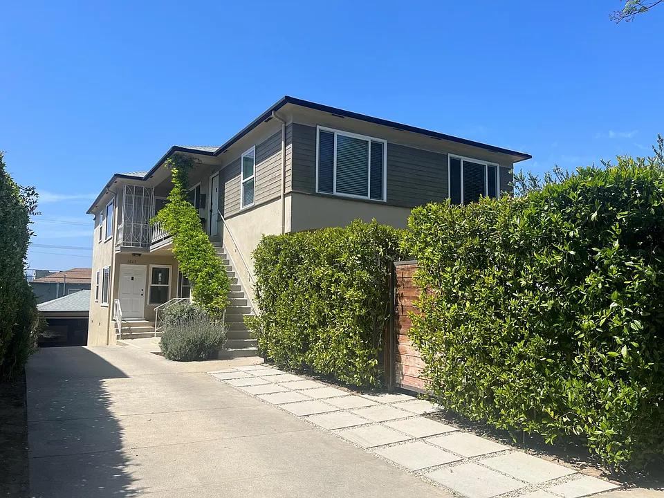 1227 S Ogden Dr