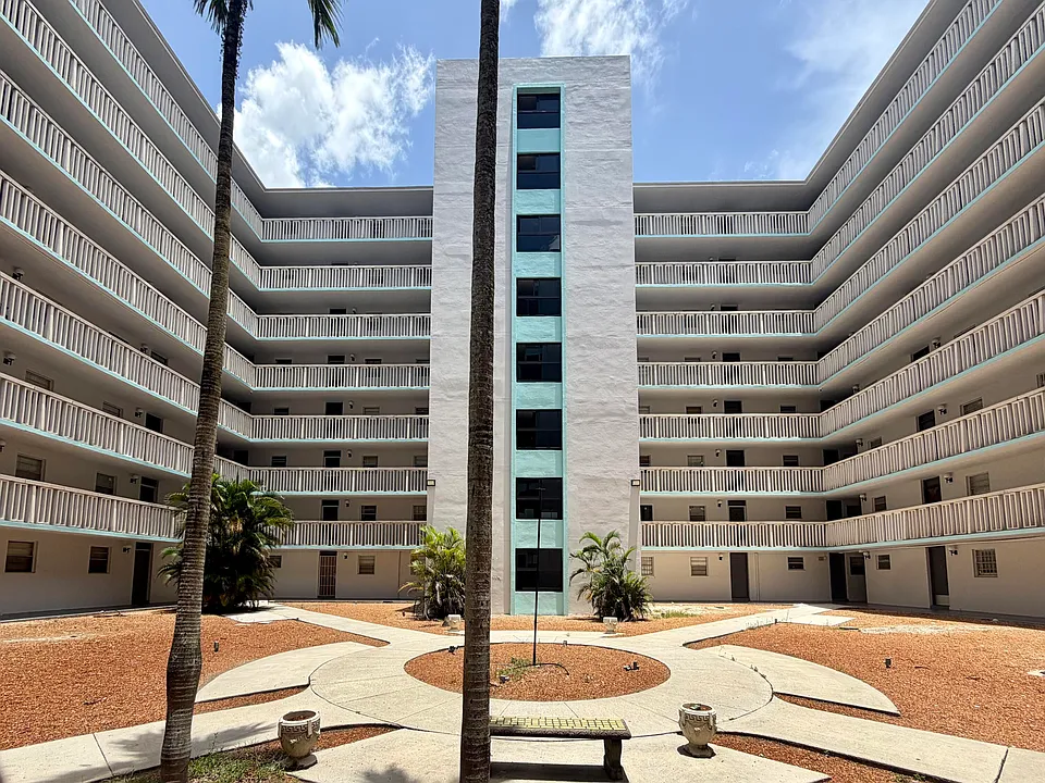 15600 NW 7th Ave #303