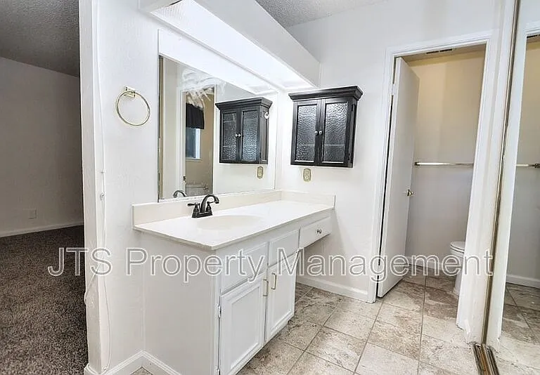 6830 Mellodora Dr — Photo 44