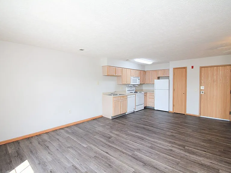 South Ridge Apartments — Photo 13