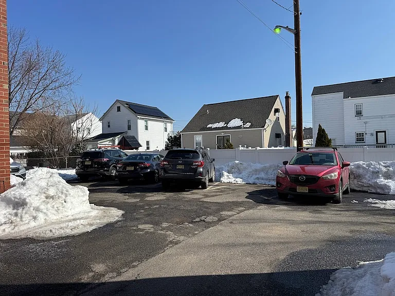 322 Franklin Ave #1 — Photo 15