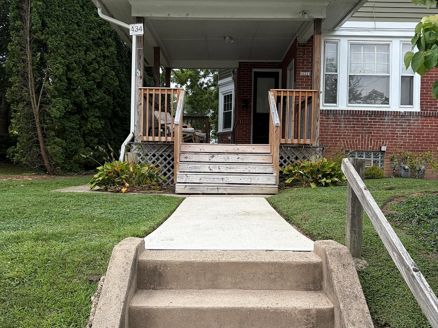 2 bed, 480 sqft, $900 — Photo 2