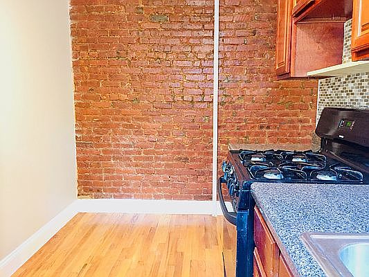 1st image of 2114 Caton Ave #6E