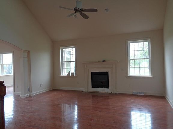 5th image of 176 N Tanglewood Dr #6