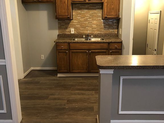 3rd image of 9374 Northlawn St