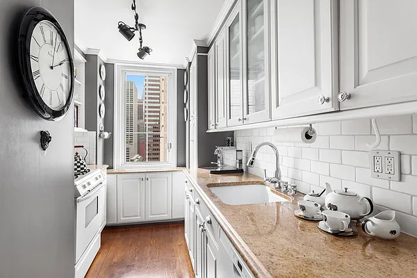 Sold by Douglas Elliman | media 10