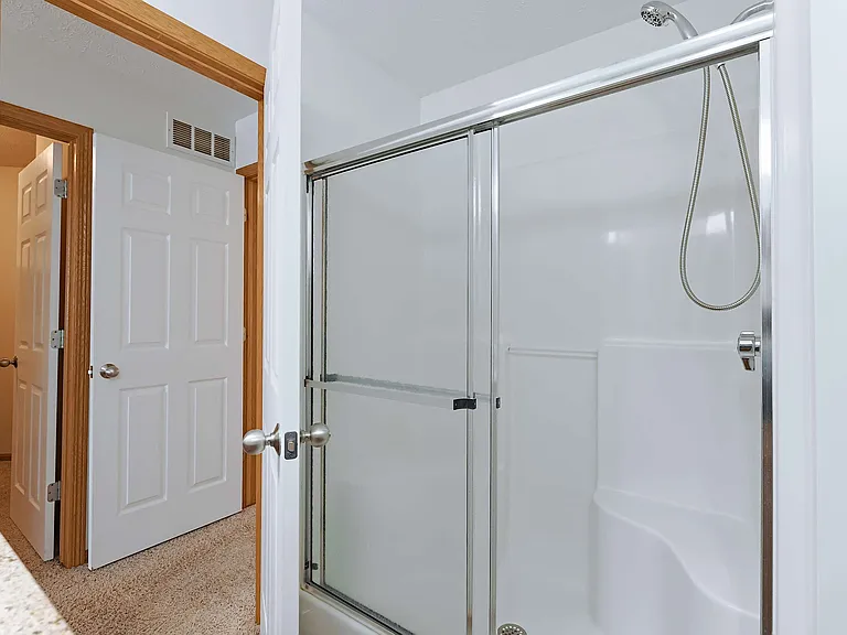 730 Norwood Dr — Photo 32