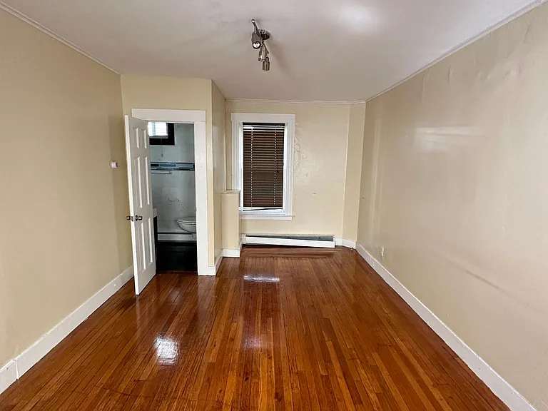 371 Norton St #1-0 — Photo 3