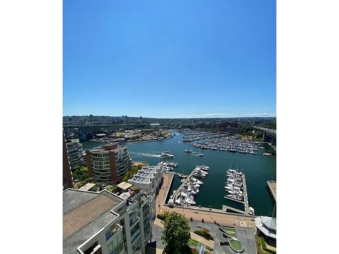 1000 Beach Ave #1703 photo 1
