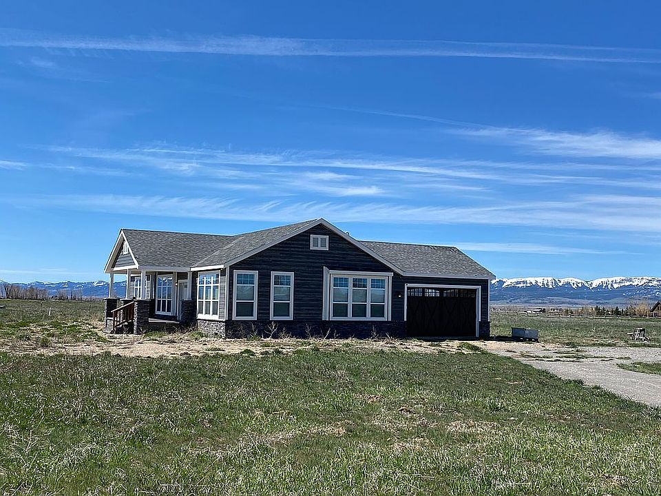 2nd image of 877 Anna Ct