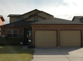 9612 Hamilton Dr, Pearland, TX 77584