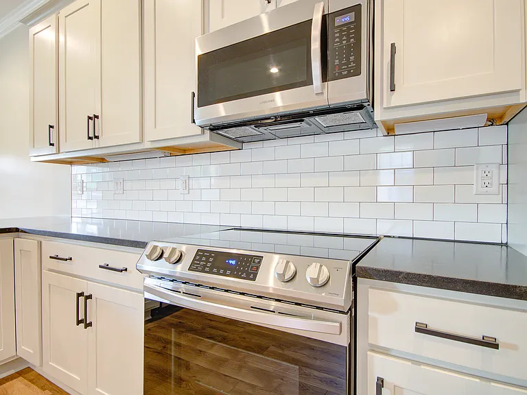 2031 Davidson St NE #A — Photo 12