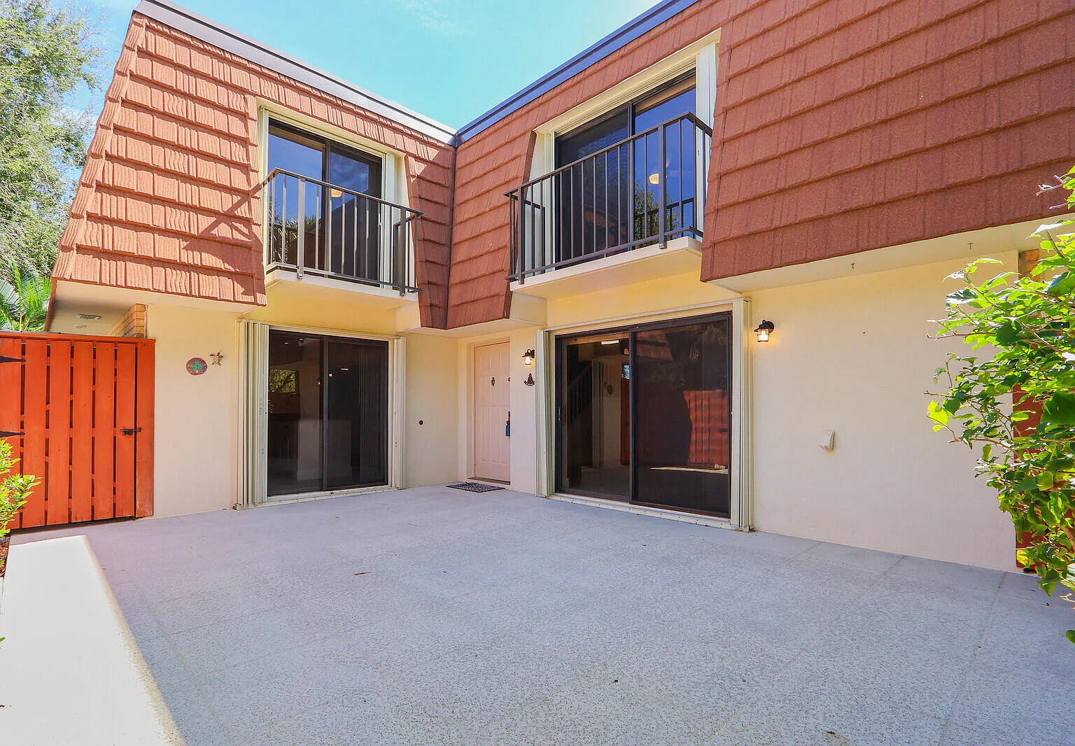 2 bed, 2.5 bath, 1236 sqft, $2,700 — Photo 4