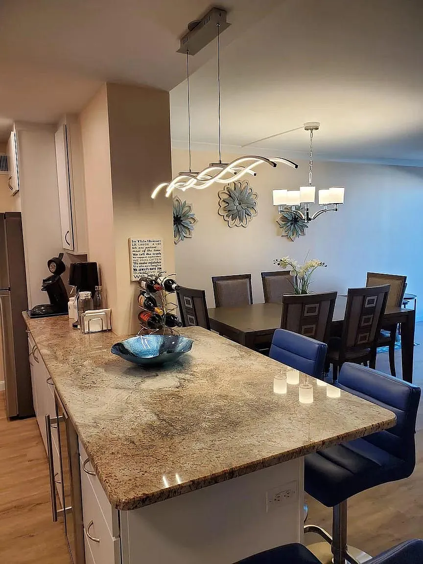 1 bed, 910 sqft, $3,100 — Photo 4