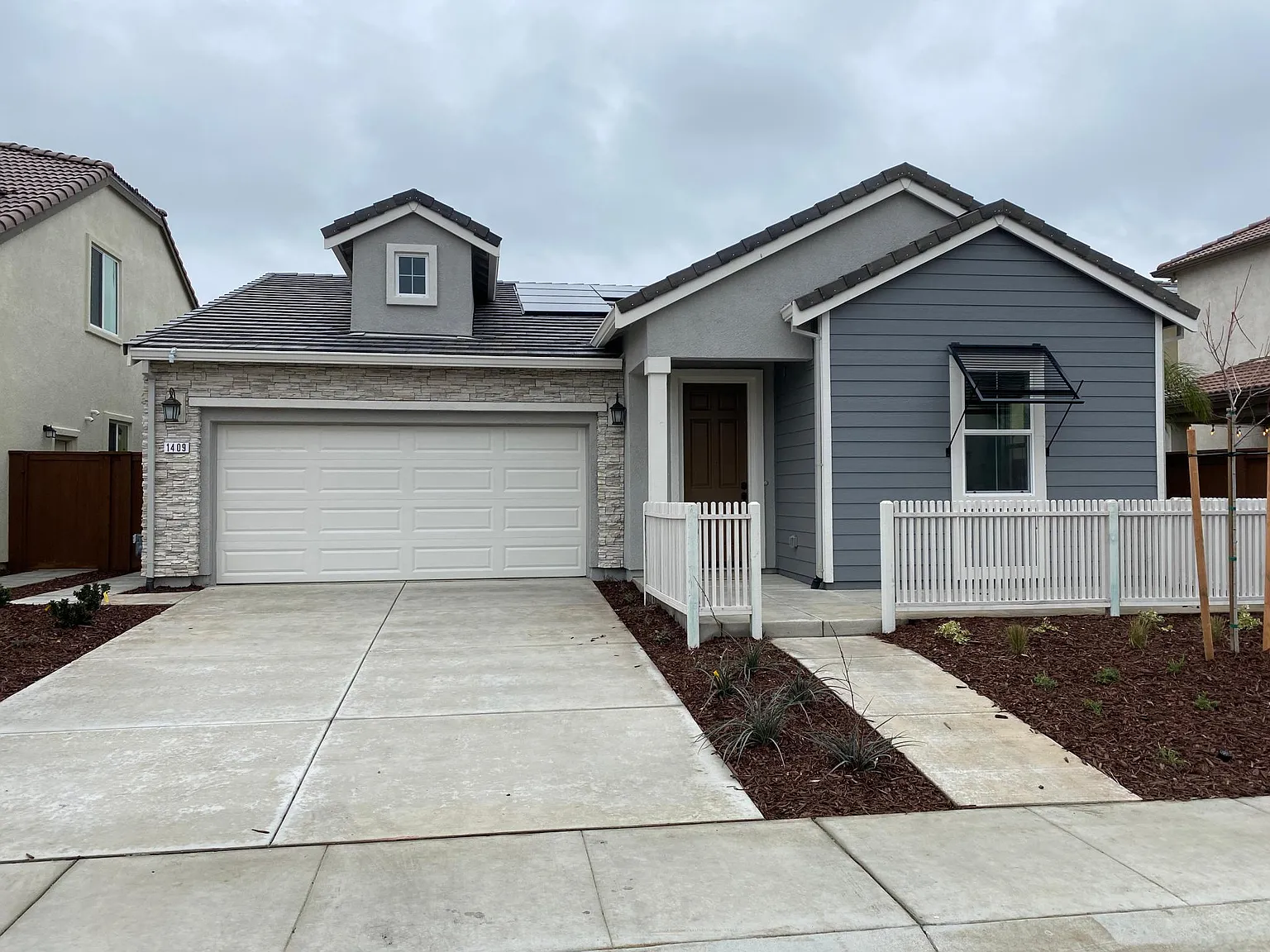 1409 Hammond Dr photo 1