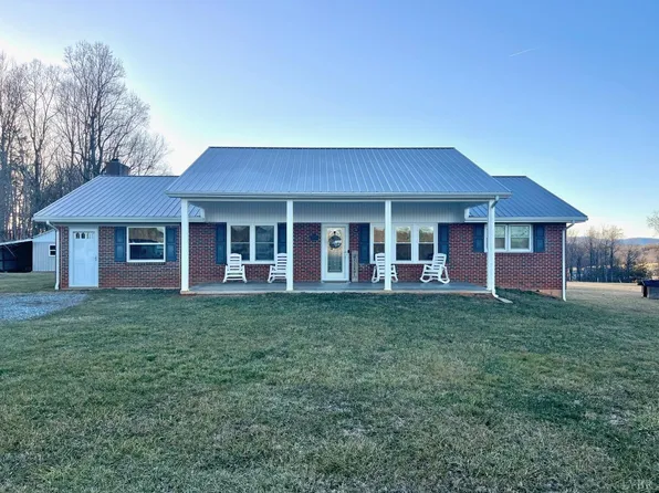 831 Farm View Rd, Glade Hill, VA 24092